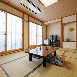 Japanese-Style Room